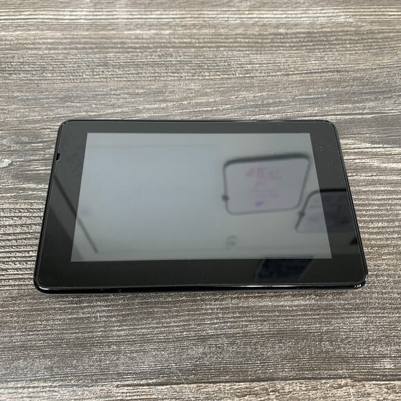 Garmin Nüvi 3590LM 5" Touchscreen GPS Unit Only. Works! - Picture 1 of 6